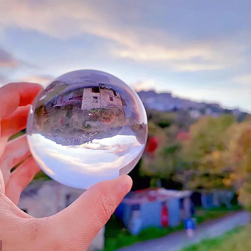 En gros de la décoration de maison solide en résine en acrylique jonglage de jonglage magique montre des boules de cristal clair